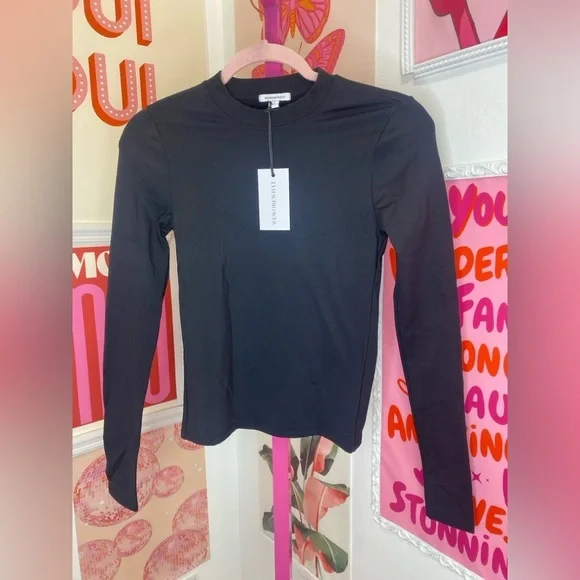 WEWORWWHAT Thermal Long Sleeve in Black - Picture 2 of 9